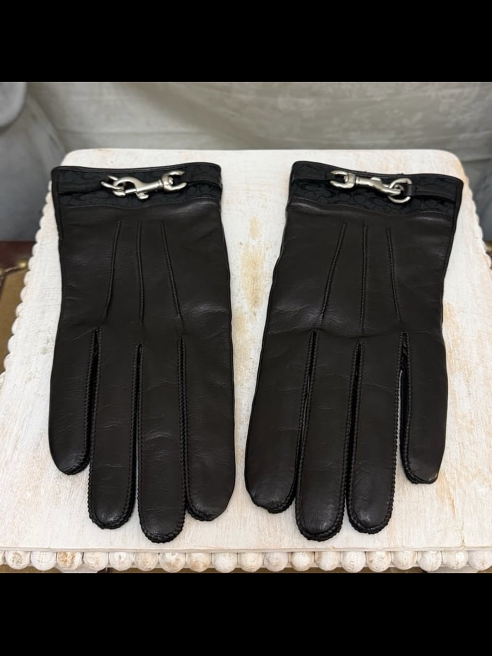 ⚡️⭐️Coach Leather Gloves with Signature Logo Detail